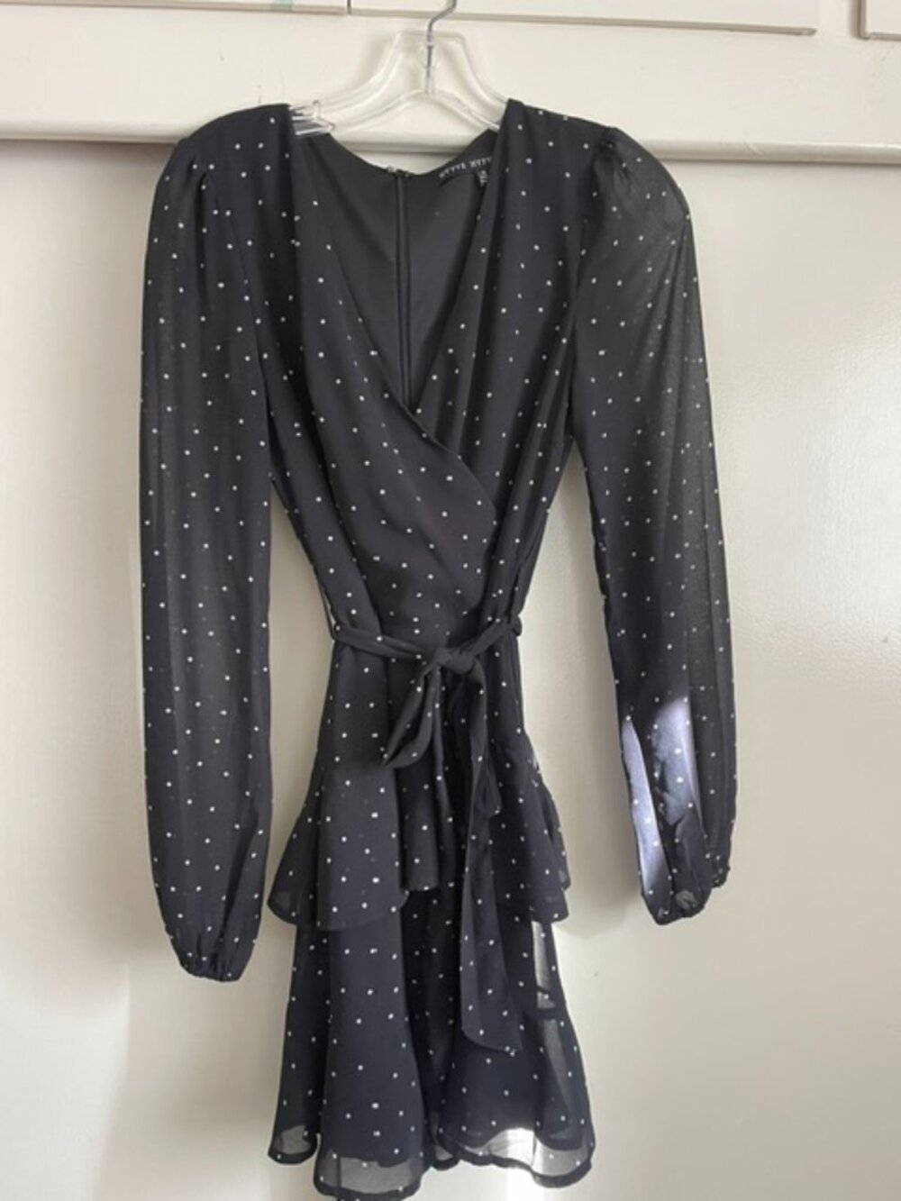 HYFIVE long-sleeve short dress in classic black with white polka dots